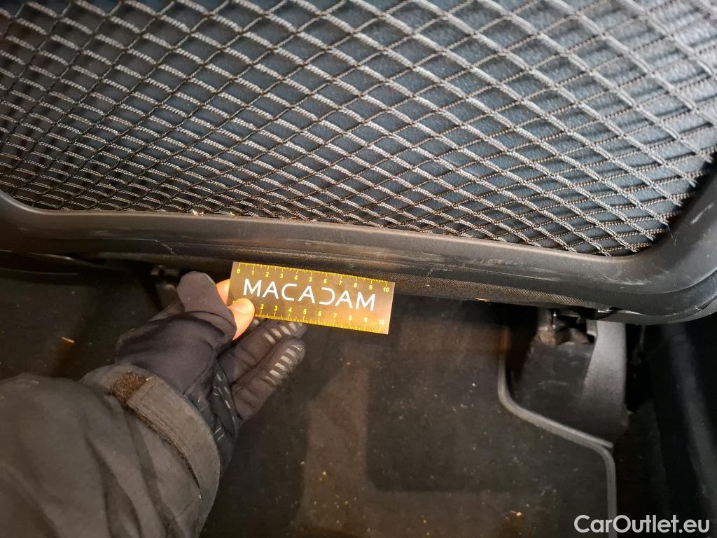  Mercedes  GLA MERCEDES-BENZ  / 2020 / 5P / SUV 1.3  250 e AMG LINE DCT #25