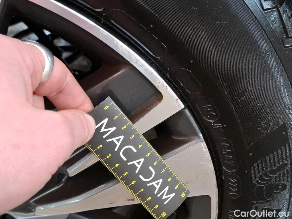  Peugeot  2008  Allure Business 1.2 PureTech 110CV BVA6 E6 #29