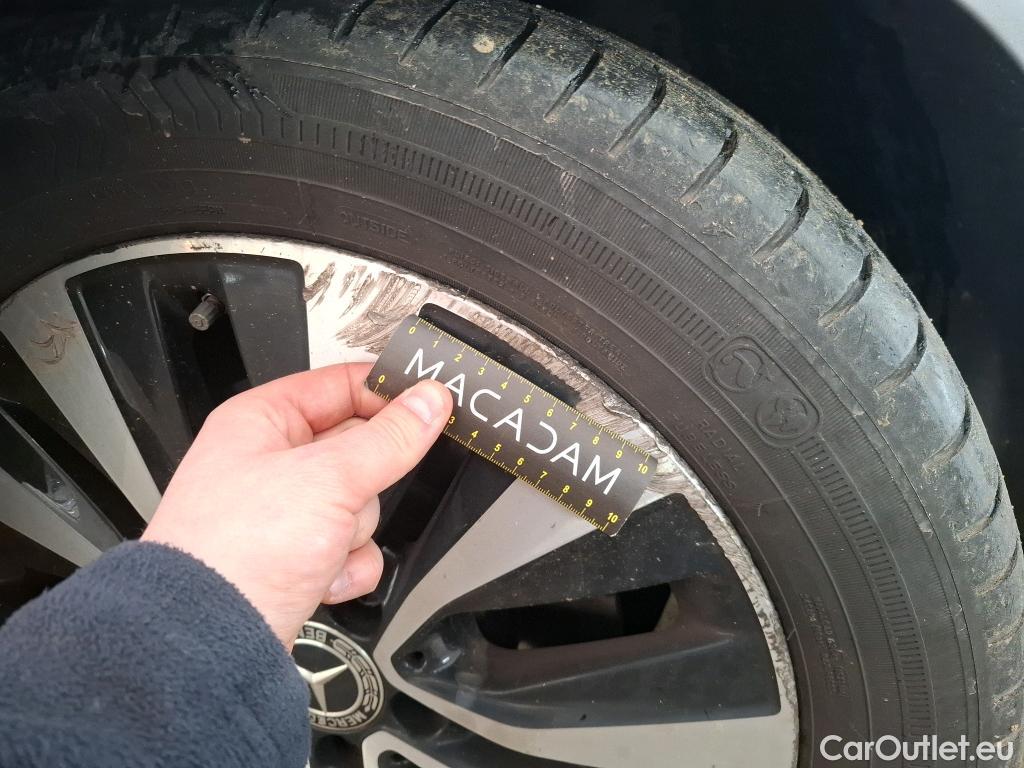  Mercedes  A-Klasse MERCEDES-BENZ Classe A Compact / 2018 / 5P / Berline A 180 d Business Line #3