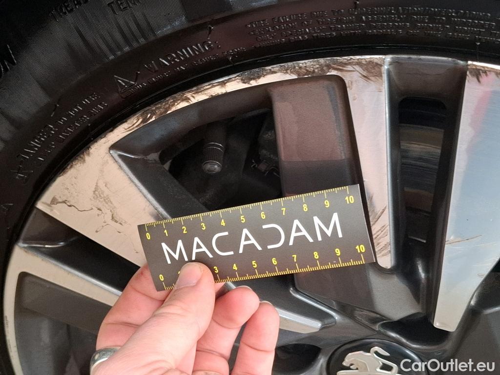  Peugeot  2008  Allure Business 1.2 PureTech 110CV BVA6 E6 #39