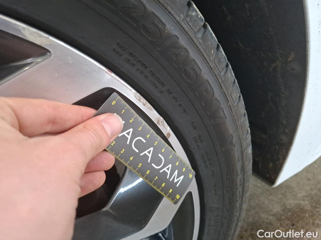  KIA  Cee'd KIA ceed / 2018 / 5P / Break 1.6 GDI ISG ISG PHEV PREMIUM SW DCT7 #14