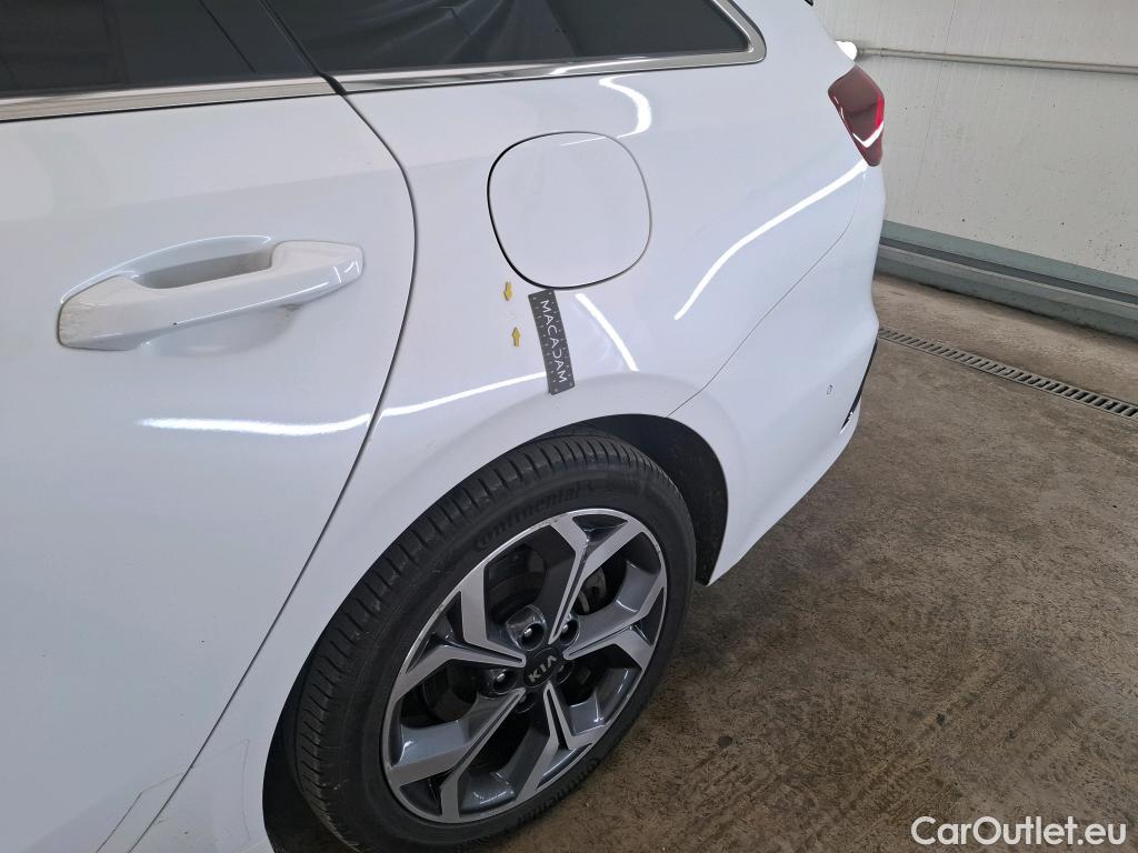  KIA  Cee'd KIA ceed / 2018 / 5P / Break 1.6 GDI ISG ISG PHEV PREMIUM SW DCT7 #34