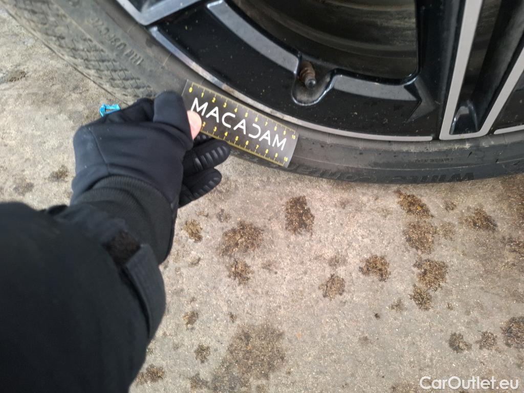  Mercedes  GLA MERCEDES-BENZ  / 2020 / 5P / SUV 1.3  250 e AMG LINE DCT #52