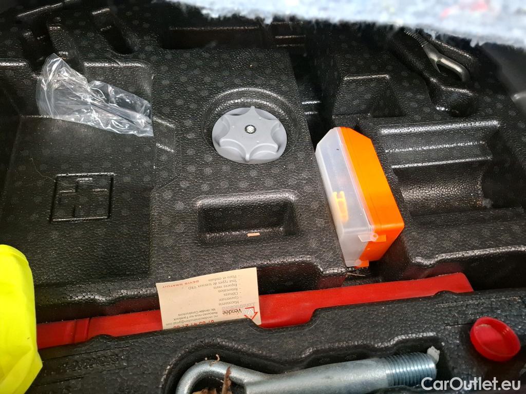  Nissan  Qashqai NISSAN  / 2017 / 5P / Crossover 1.3 DIG-T 140 Tekna #68