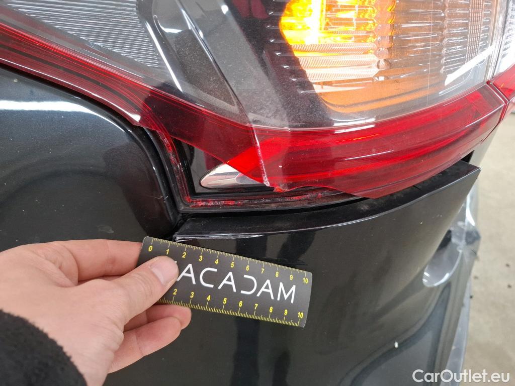  Nissan  Qashqai NISSAN  / 2017 / 5P / Crossover 1.3 DIG-T 140 Tekna #19