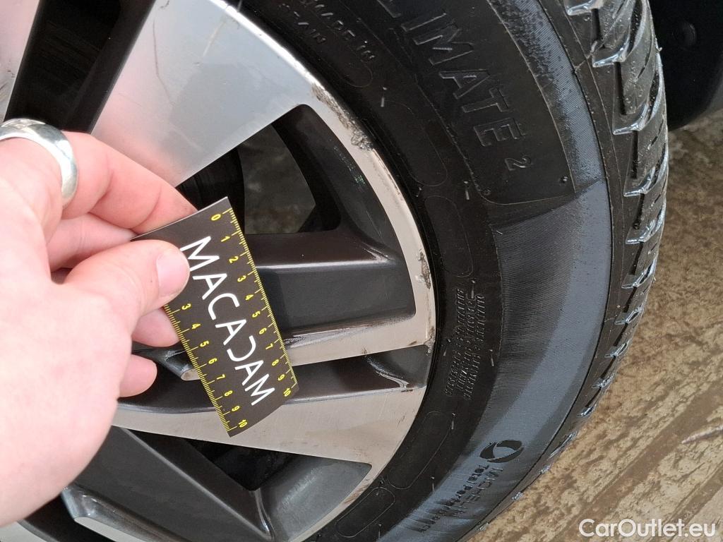  Peugeot  2008  Allure Business 1.2 PureTech 110CV BVA6 E6 #41