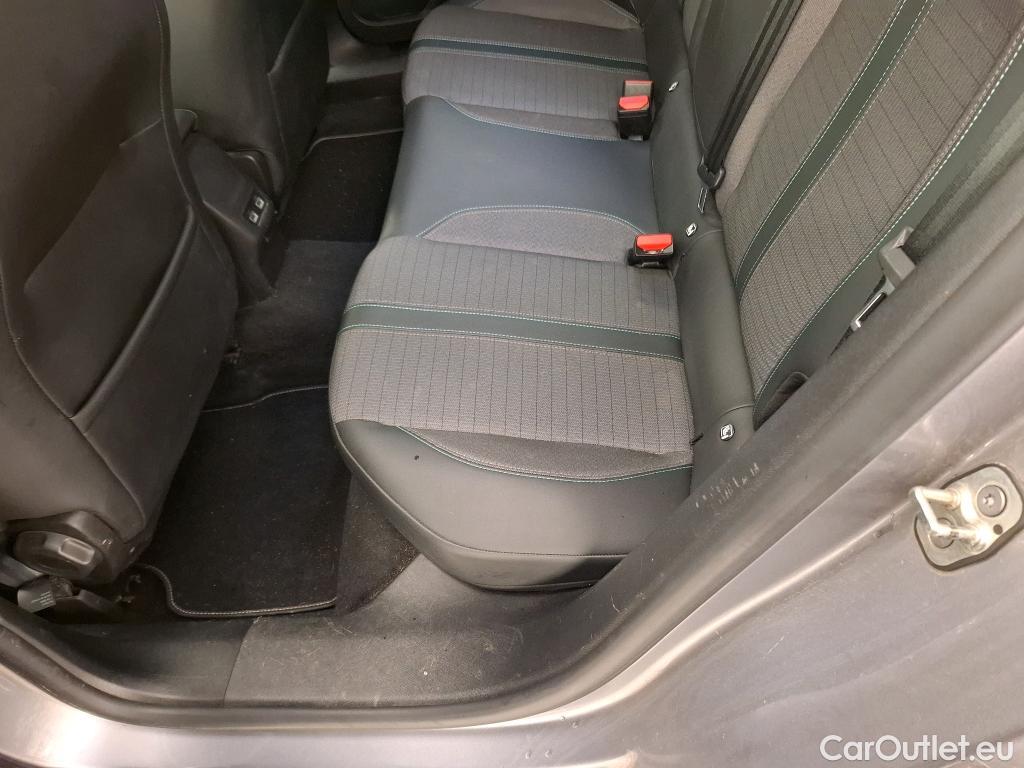  Peugeot  2008  Allure Business 1.5 HDi 130CV BVA8 E6d #16