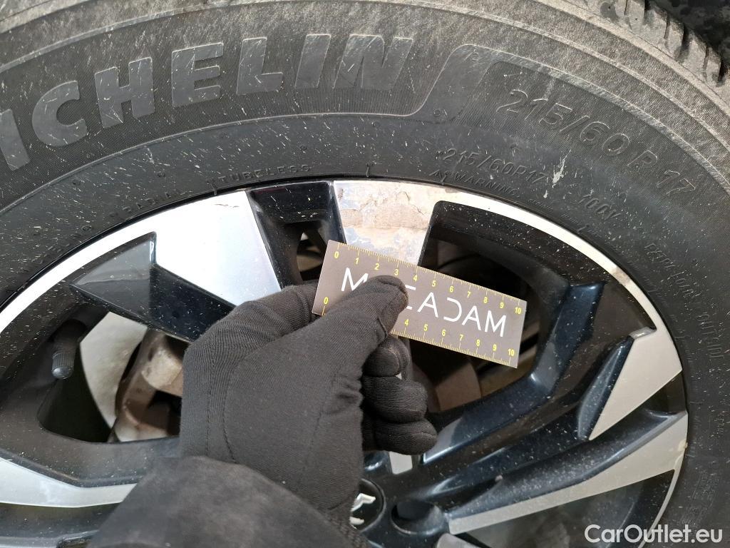  Peugeot  2008  Allure Business 1.2 PureTech 100CV BVM6 E6d #11