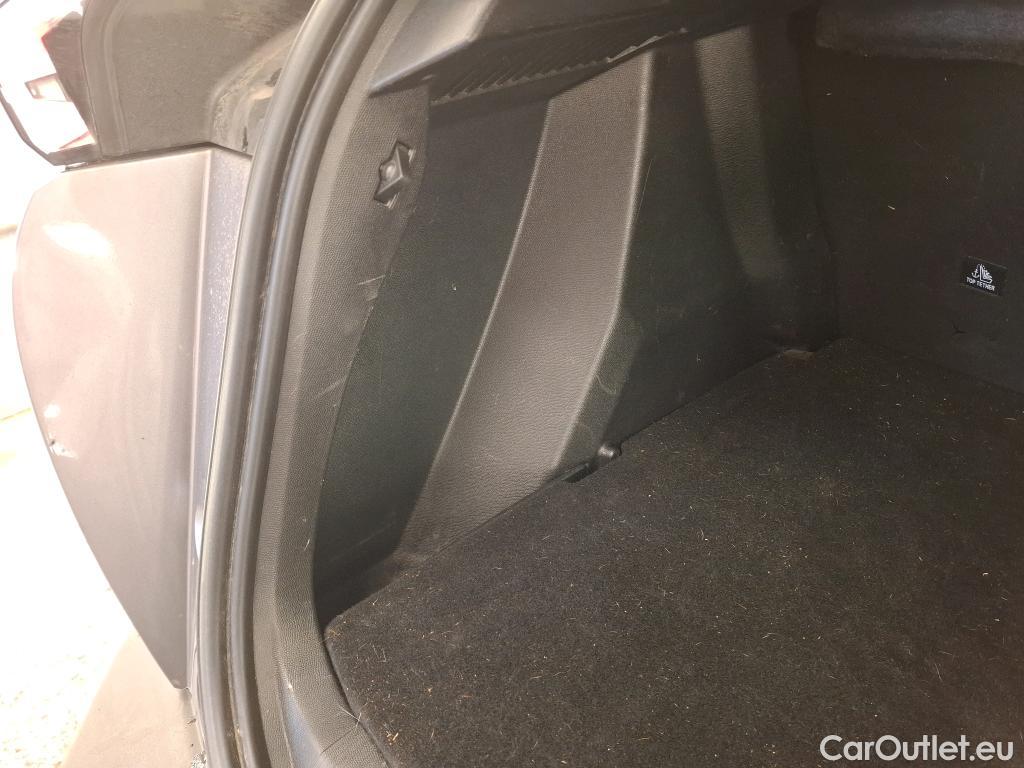  Peugeot  2008  Allure Business 1.5 HDi 130CV BVA8 E6d #19