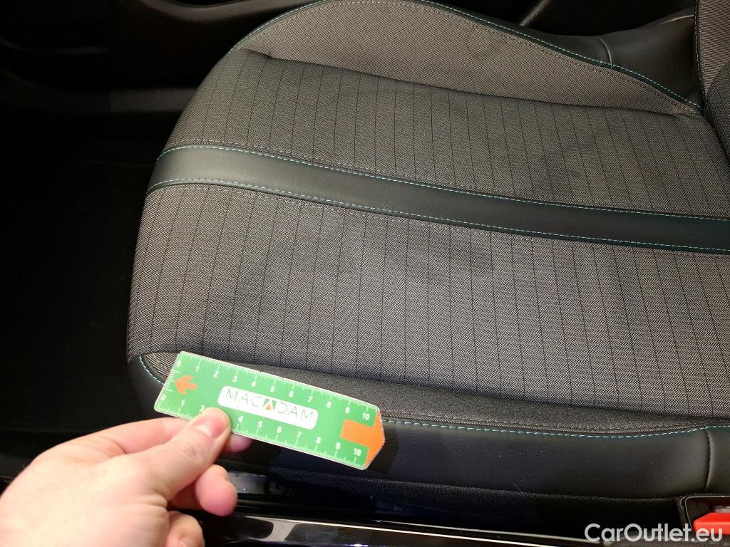  Peugeot  2008  Allure 1.5 HDi 130CV BVA8 E6d #29