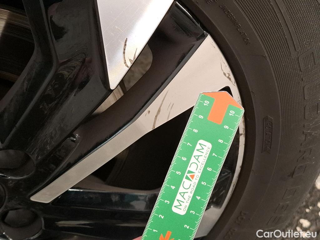  Peugeot  2008  Allure Business 1.5 HDi 130CV BVA8 E6d #37