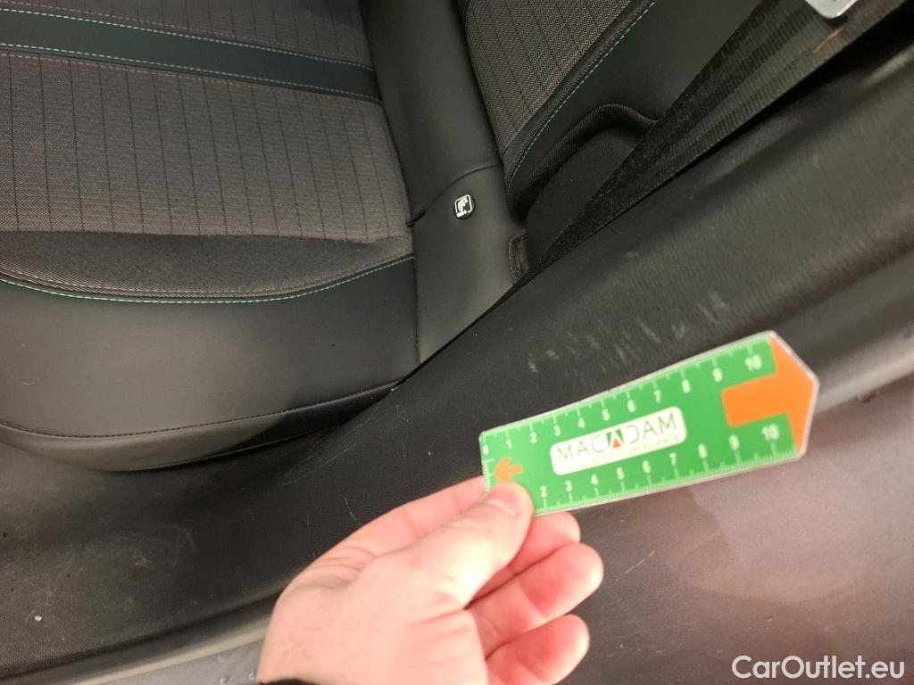  Peugeot  2008  Allure Business 1.5 HDi 130CV BVA8 E6d #17