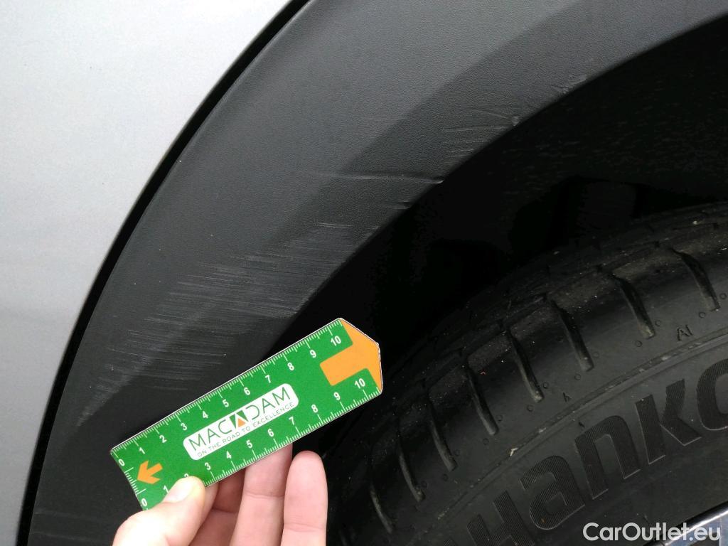  Peugeot  2008  Allure Pack 1.5 HDi 130CV BVA8 E6d #26