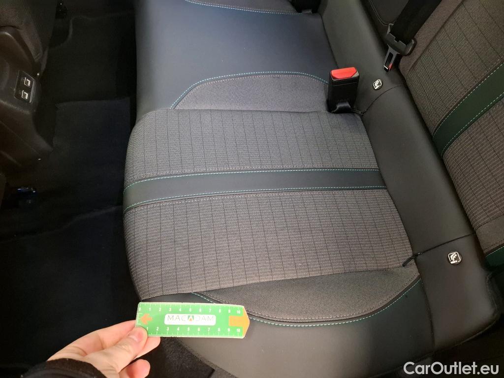  Peugeot  2008  Allure 1.5 HDi 130CV BVA8 E6d #30