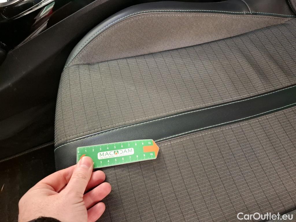  Peugeot  2008  Allure Business 1.5 HDi 130CV BVA8 E6d #30