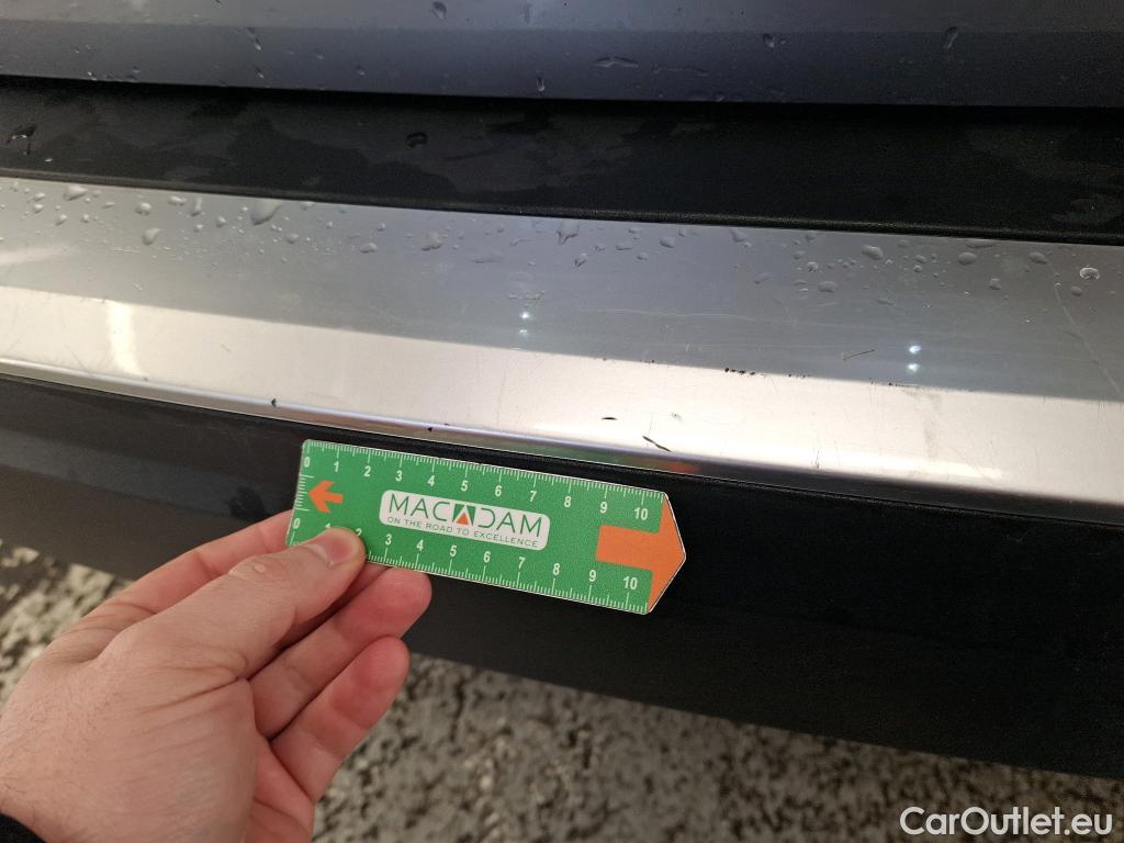  Peugeot  2008  Allure Business 1.5 HDi 130CV BVA8 E6d #28