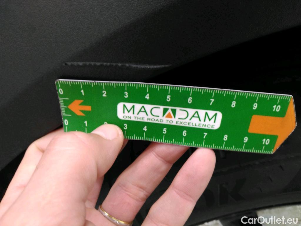  Peugeot  2008  Allure Pack 1.5 HDi 130CV BVA8 E6d #24