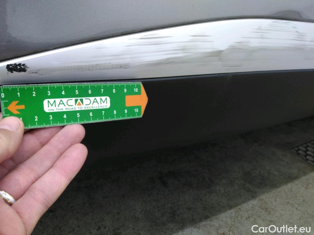  Peugeot  2008  Allure Pack 1.5 HDi 130CV BVA8 E6d #21