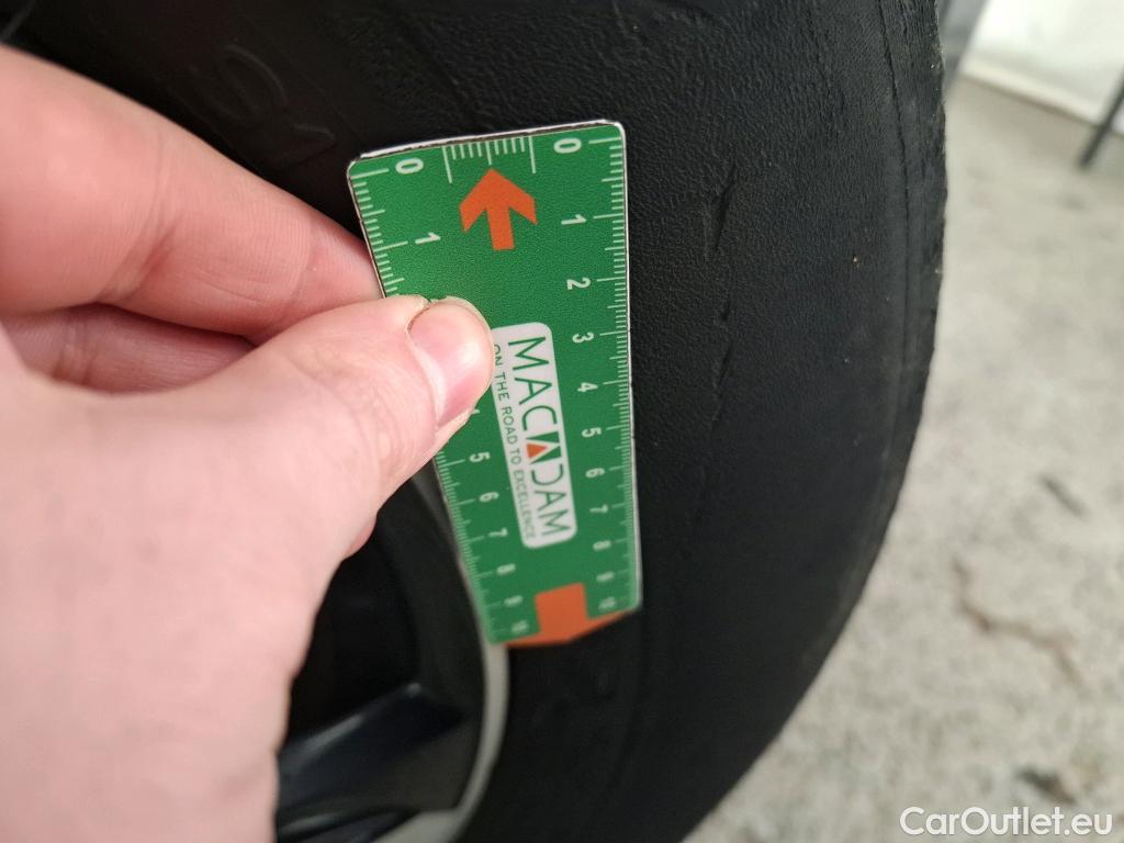  Peugeot  2008  Allure 1.5 HDi 130CV BVA8 E6d #12