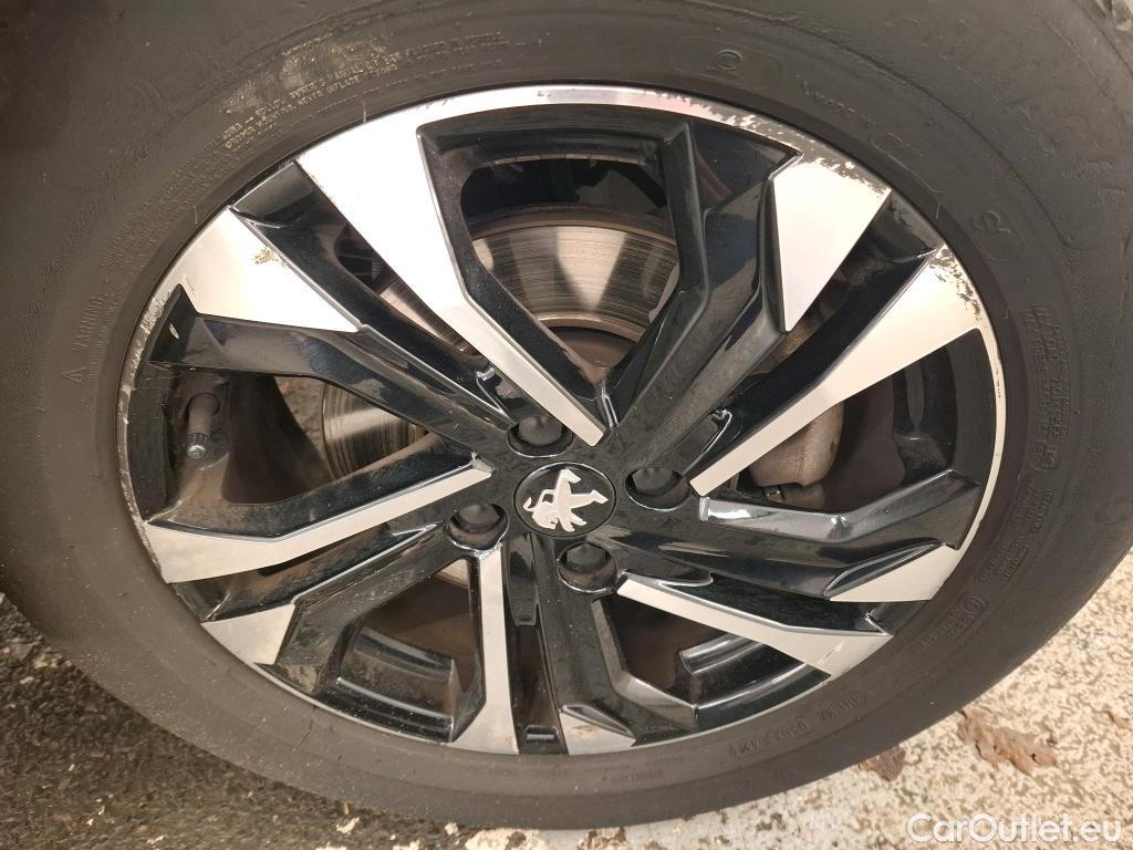  Peugeot  2008  Allure 1.5 HDi 130CV BVA8 E6d #22