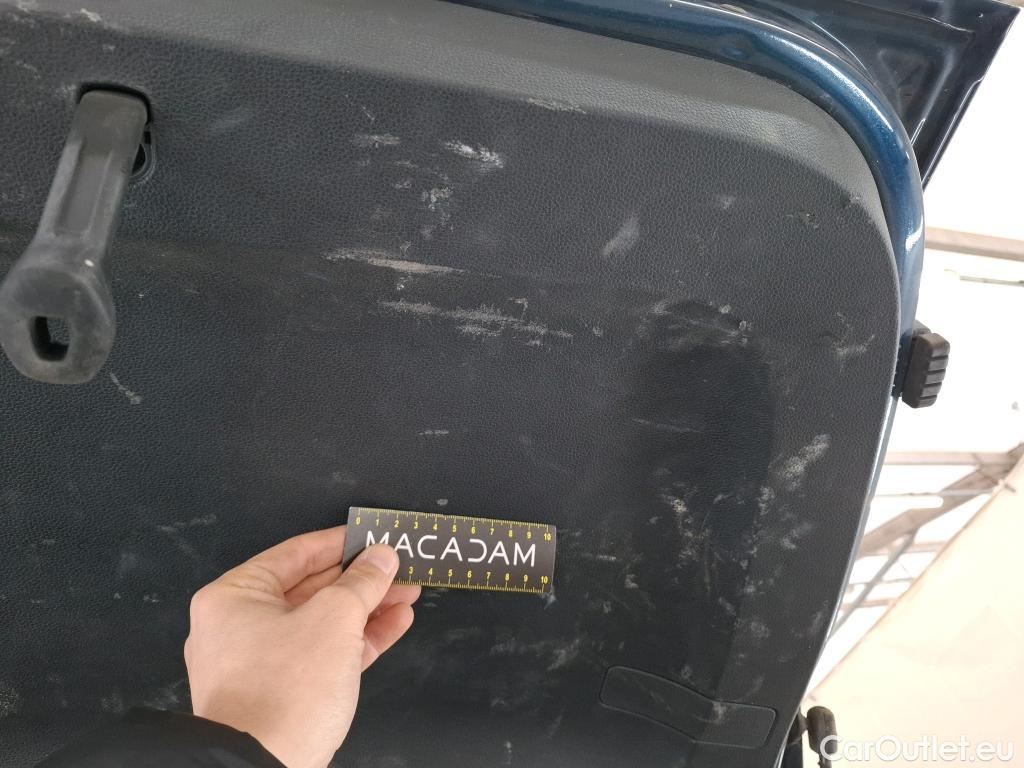  Skoda  Karoq SKODA  / 2017 / 5P / SUV 1.5 TSI ACT 150ch Ambition #38