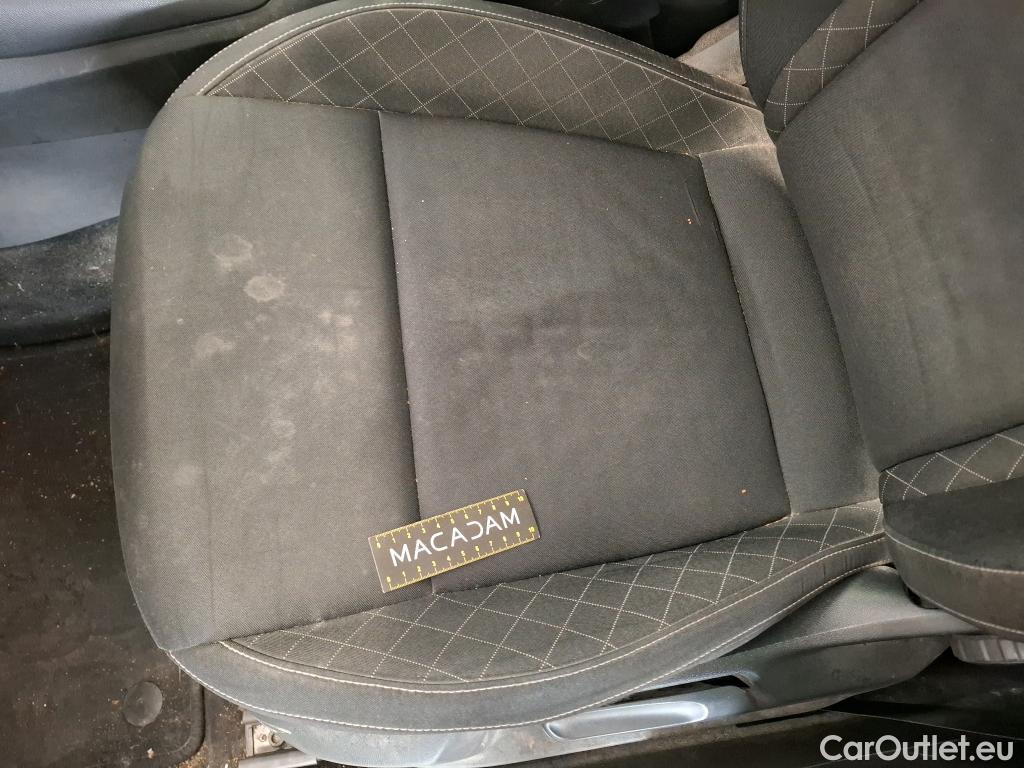  Skoda  Karoq SKODA  / 2017 / 5P / SUV 1.5 TSI ACT 150ch Ambition #12