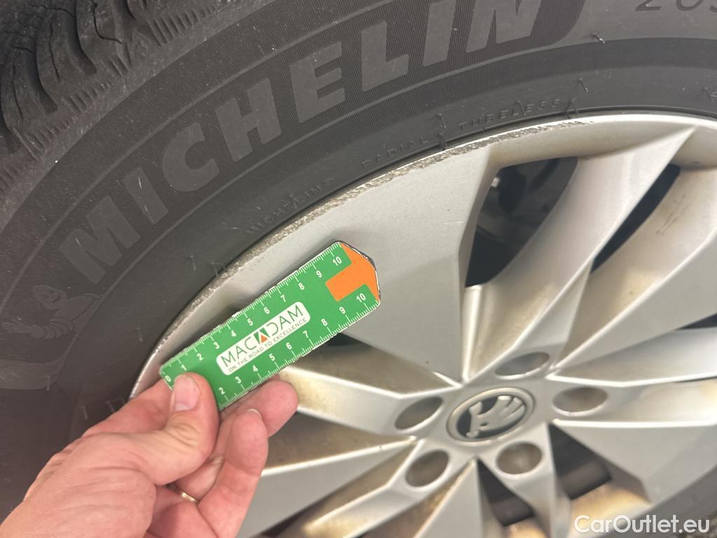  Skoda  Octavia  Break Ambition 2.0 TDI 150CV BVA7 E6d #11