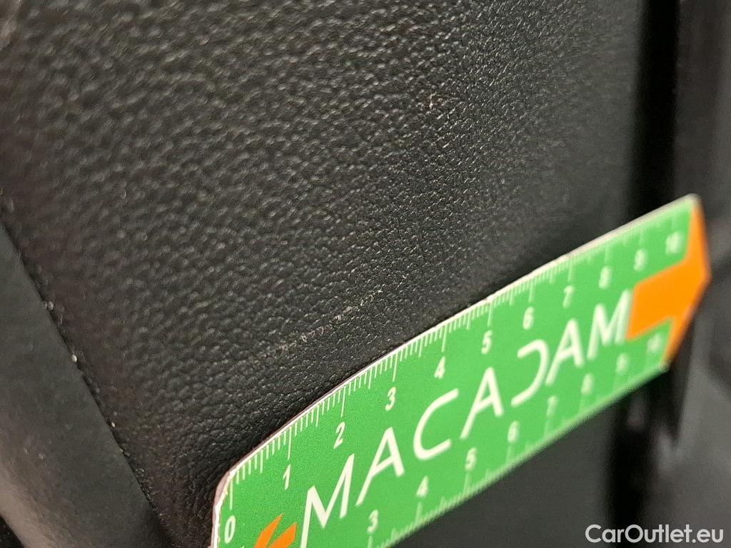  Volkswagen  Golf  VOLKSWAGEN / 2020 / 5P / Berline 2.0 TDI SCR 115 DSG7 Life Busi #27