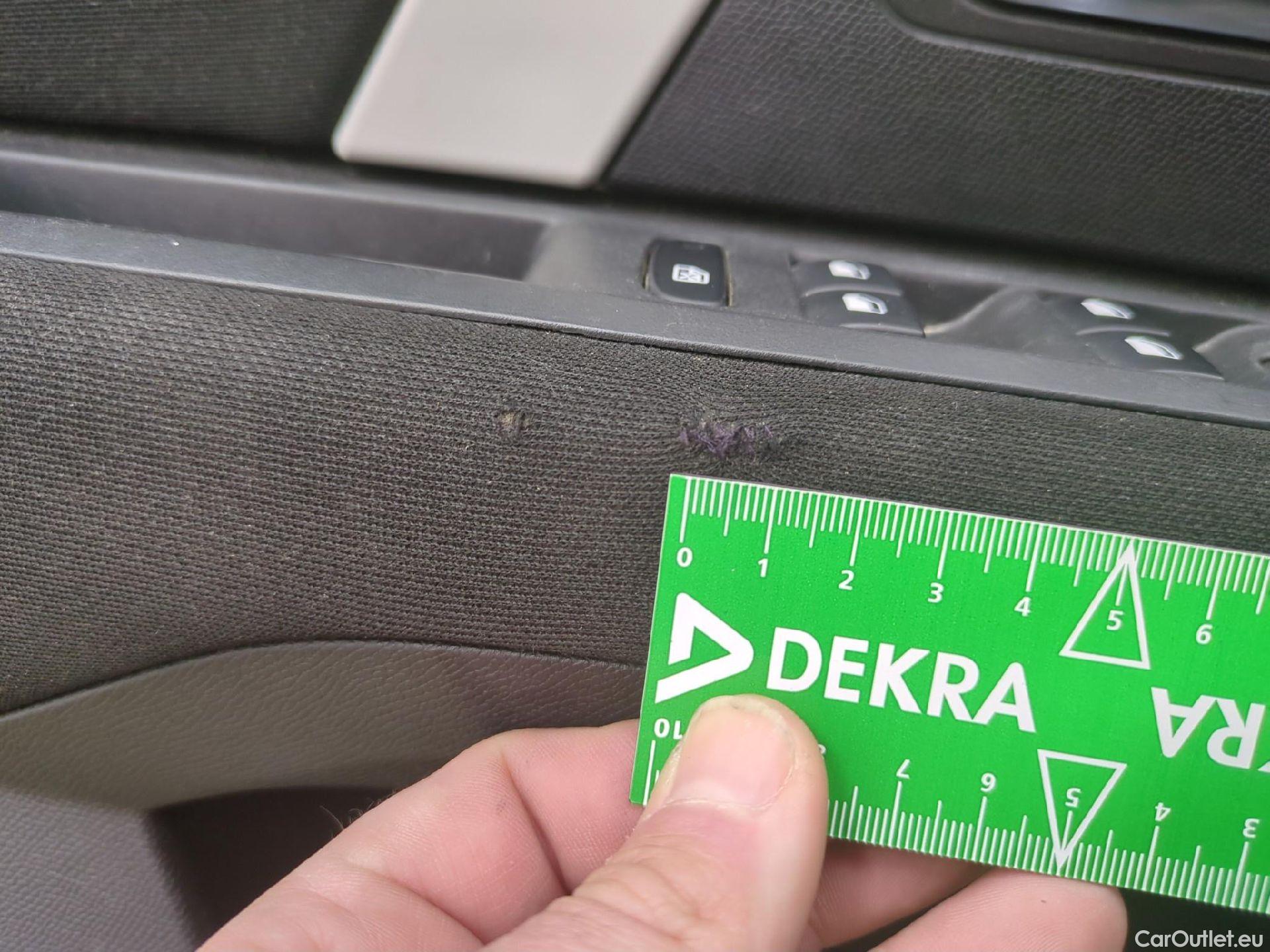  Citroen  C4  Berline Feel Nav Business 1.5 BlueHDI 130CV BVA8 E6d / TRANSFO VP VF #25