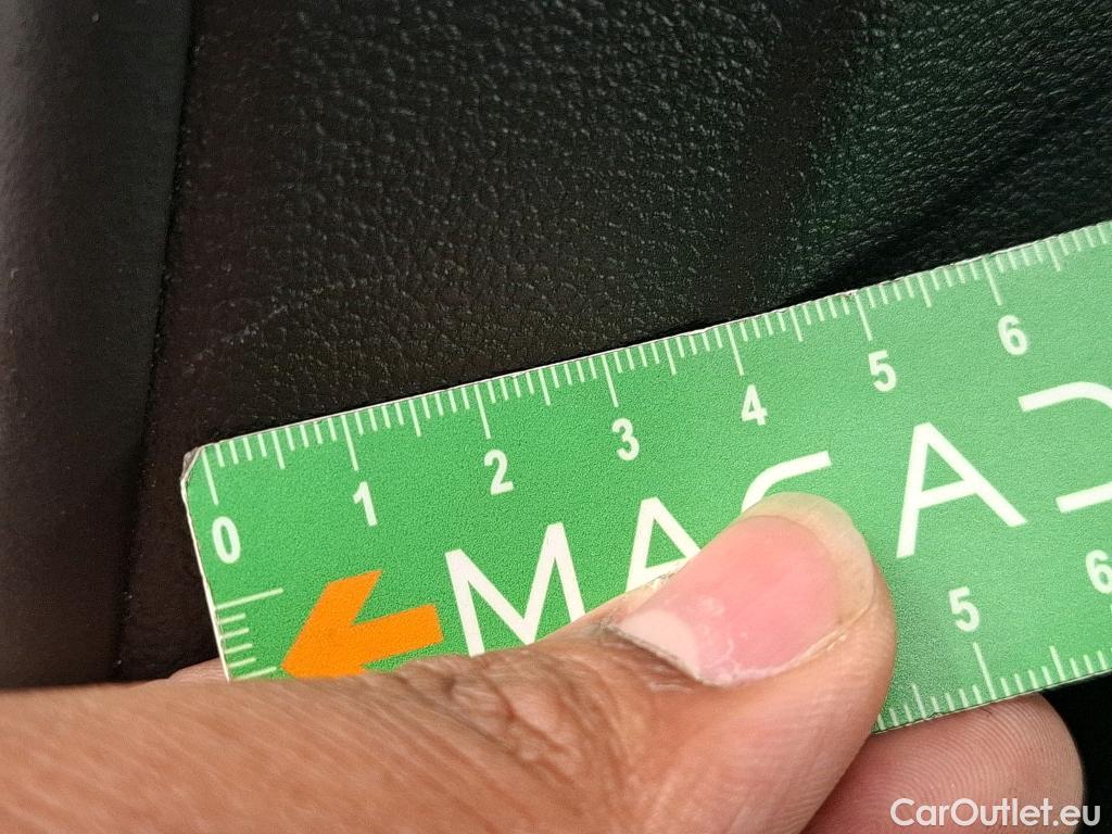  Volkswagen  Golf  VOLKSWAGEN / 2020 / 5P / Berline 2.0 TDI SCR 115 DSG7 Life Busi #28