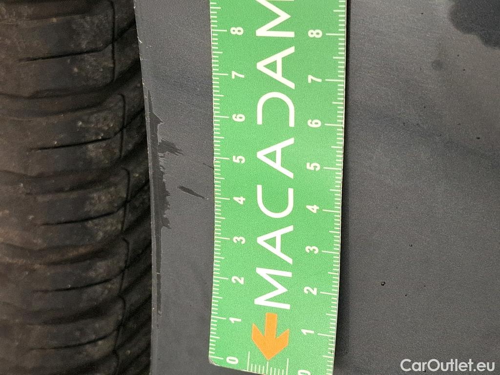  Volkswagen  Golf  VOLKSWAGEN / 2020 / 5P / Berline 2.0 TDI SCR 115 DSG7 Life Busi #7