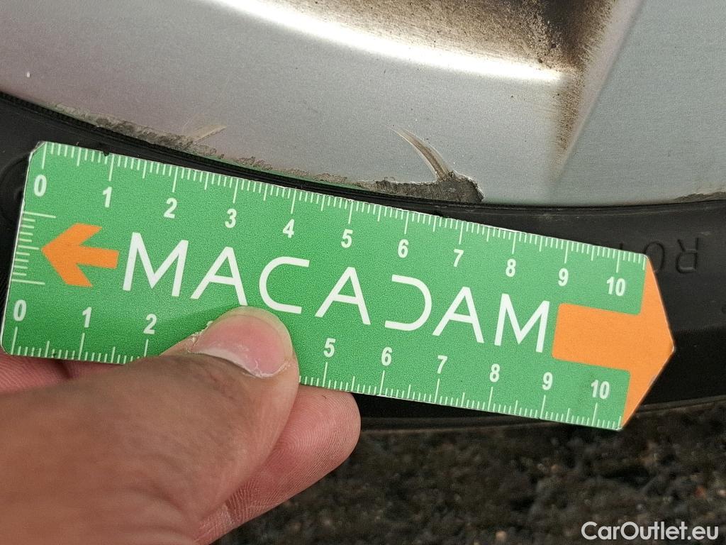  Volkswagen  Golf  VOLKSWAGEN / 2020 / 5P / Berline 2.0 TDI SCR 115 DSG7 Life Busi #16