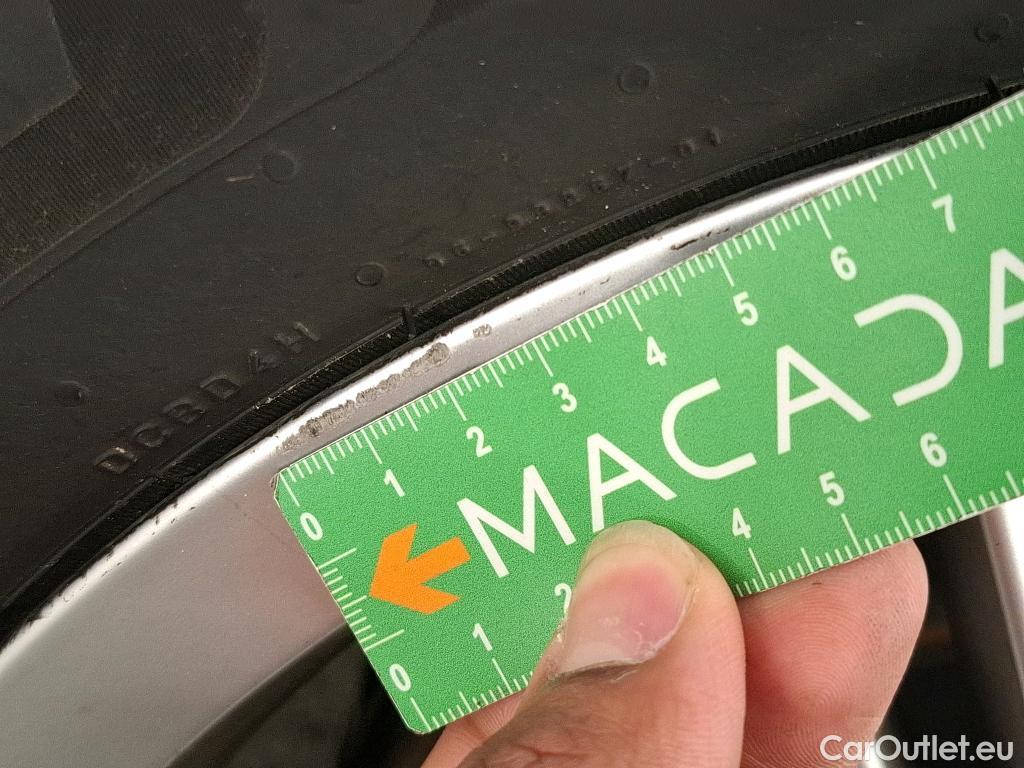  Volkswagen  Golf  VOLKSWAGEN / 2020 / 5P / Berline 2.0 TDI SCR 115 DSG7 Life Busi #19