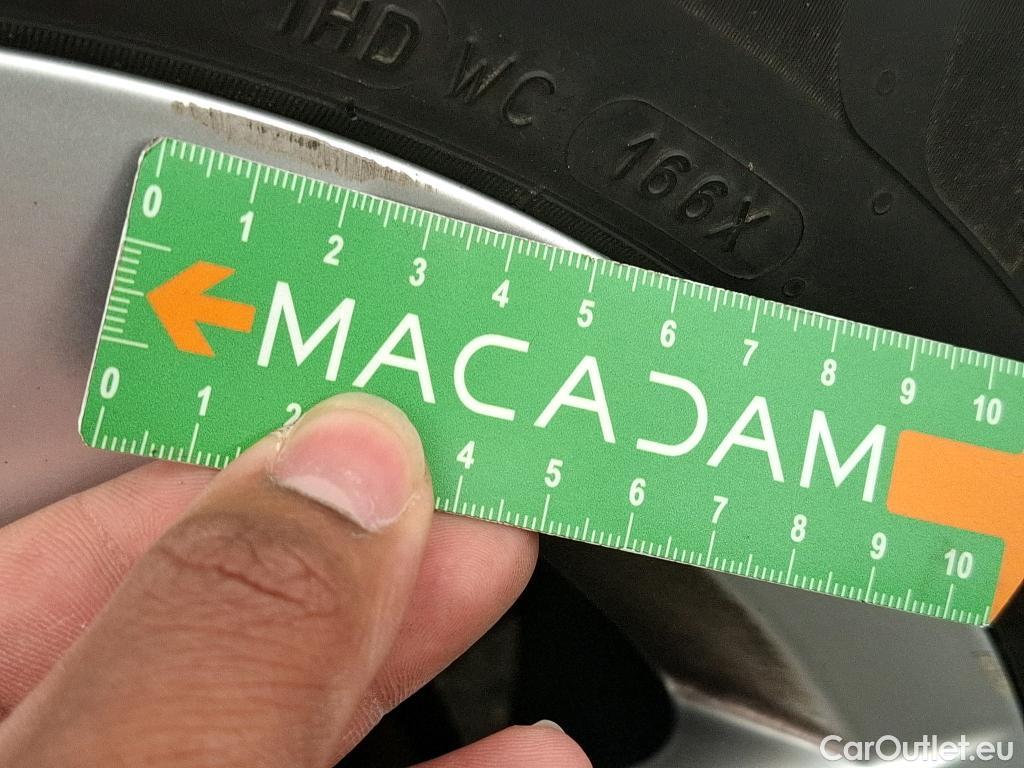  Volkswagen  Golf  VOLKSWAGEN / 2020 / 5P / Berline 2.0 TDI SCR 115 DSG7 Life Busi #18