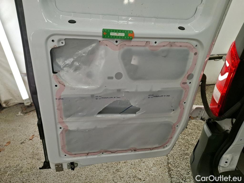  Mercedes  Vito MERCEDES-BENZ  Long / 2020 / 4P / Fourgon tôlé e- 60KWH Long #40