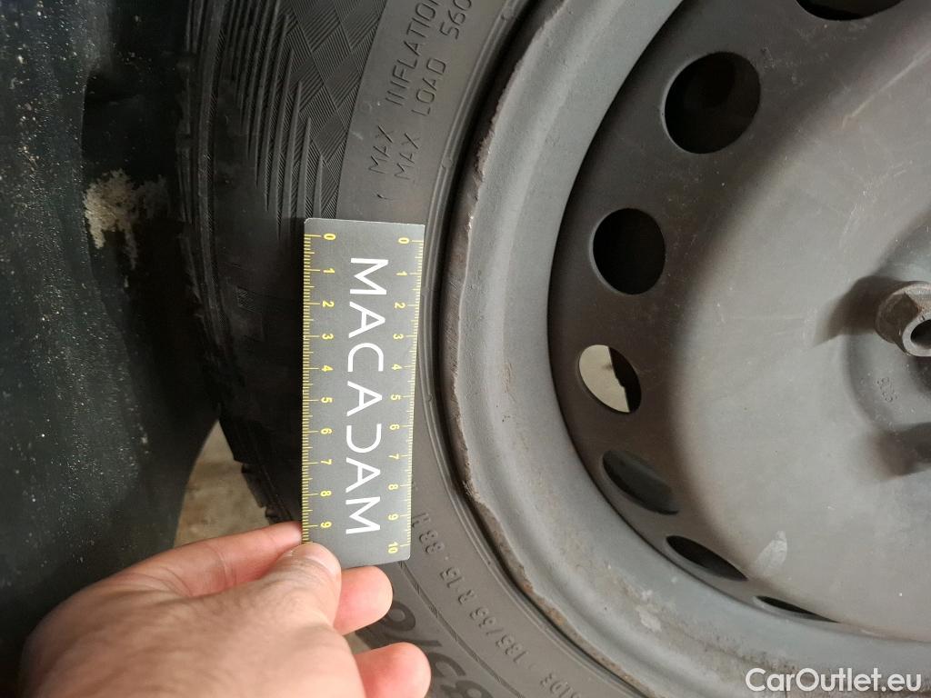  Renault  Clio  IV Air MediaNav 1.5 dCi 75CV BVM5 E6 #46