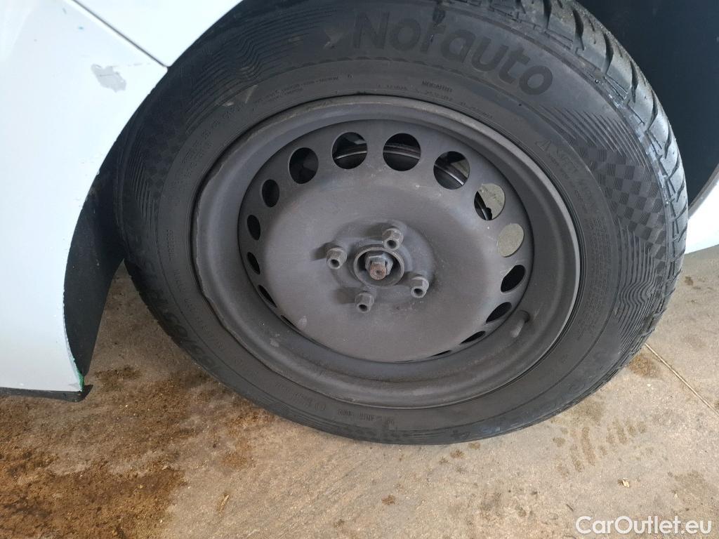  Renault  Clio  IV Air MediaNav 1.5 dCi 75CV BVM5 E6 #61