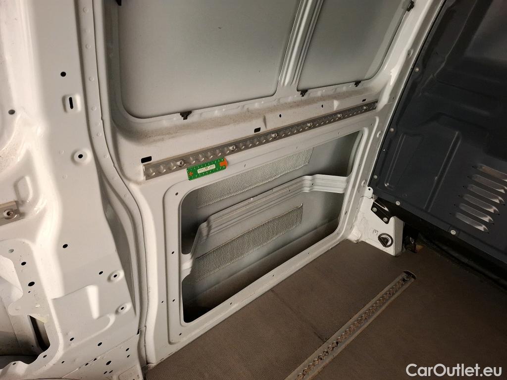  Mercedes  Vito MERCEDES-BENZ  Long / 2020 / 4P / Fourgon tôlé e- 60KWH Long #50