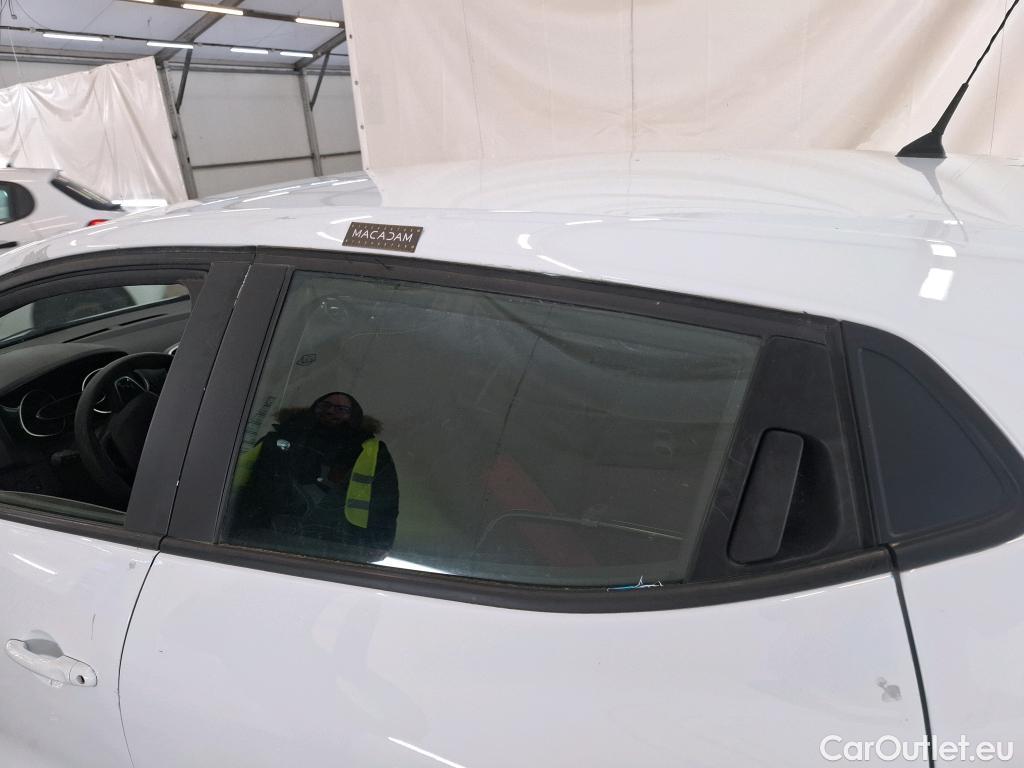  Renault  Clio  IV Air MediaNav 1.5 dCi 75CV BVM5 E6 #32