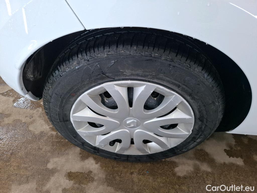  Renault  Clio  IV Air MediaNav 1.5 dCi 90CV BVM5 E6 #48