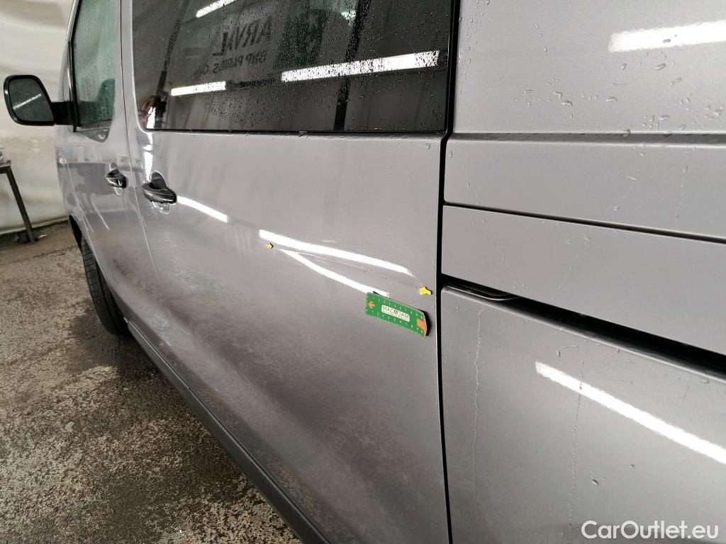  Opel  Vivaro OPEL  Cabine Approfondie20194PFourgon tole 20 Diesel 120 auto L2 CA Pack Busin #8