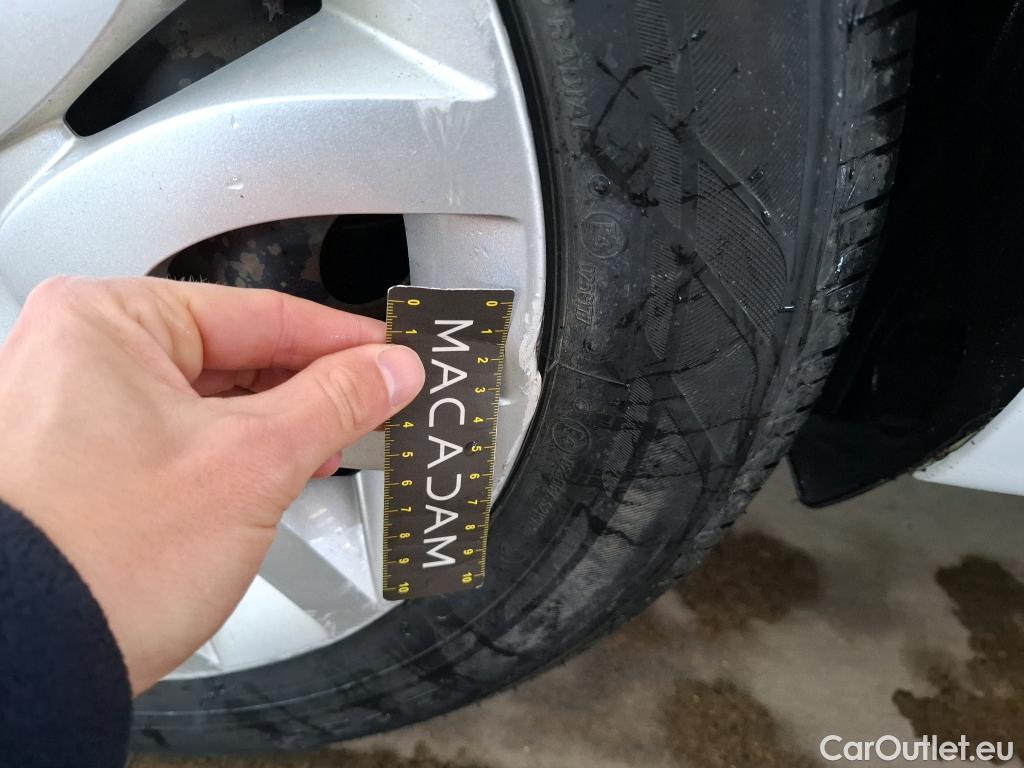  Renault  Clio  IV Air MediaNav 1.5 dCi 90CV BVM5 E6 #50