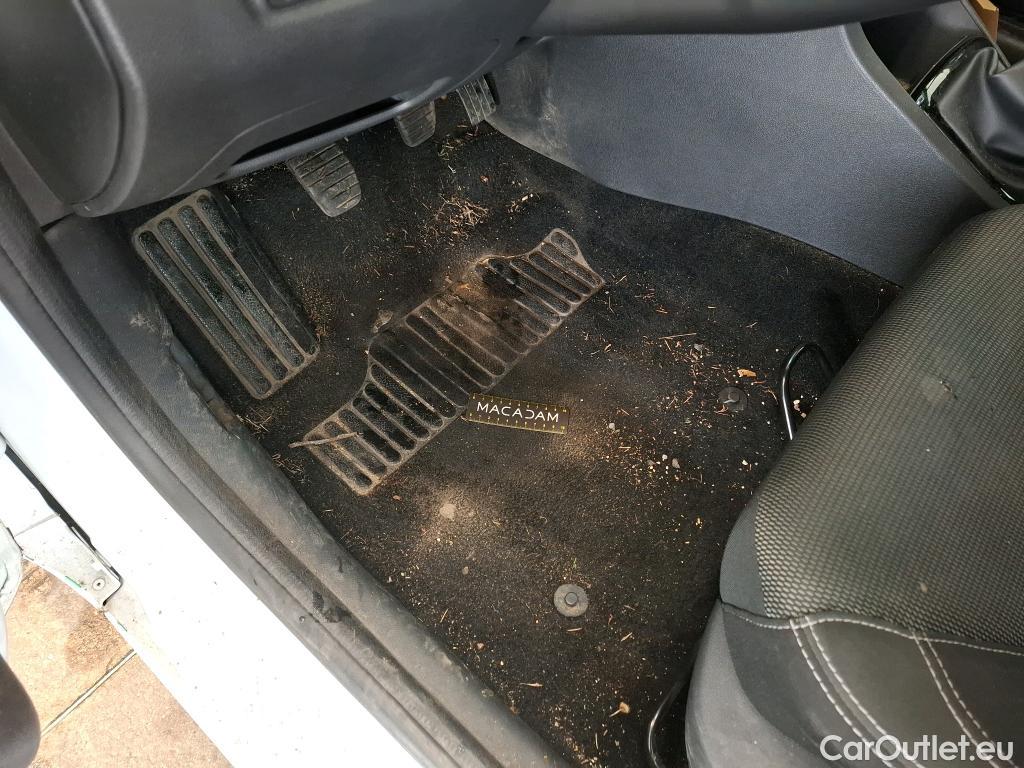  Renault  Clio  IV Air MediaNav 1.5 dCi 75CV BVM5 E6 #1