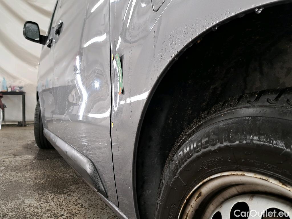  Opel  Vivaro OPEL  Cabine Approfondie20194PFourgon tole 20 Diesel 120 auto L2 CA Pack Busin #5