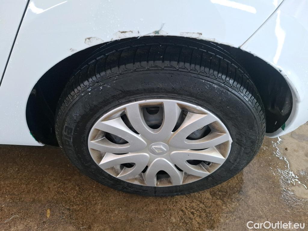  Renault  Clio  IV Air MediaNav 1.5 dCi 90CV BVM5 E6 #51