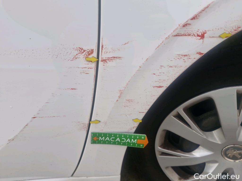  Peugeot  208  Affaire Premium Pack 1.5 HDi 100CV BVM6 E6dT #3