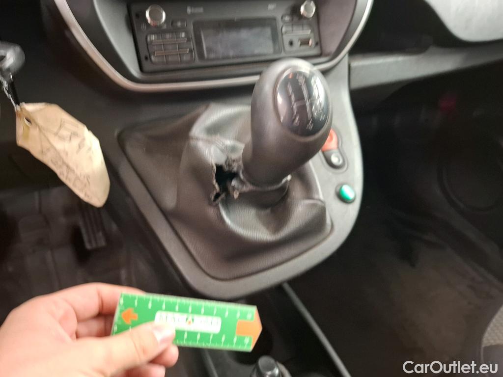  Renault  Kangoo RENAULT  Express VU 4p Fourgonnette Confort dCi 90 #32