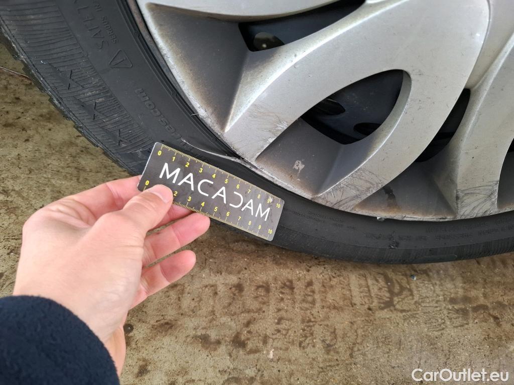  Renault  Clio  IV Air MediaNav 1.5 dCi 90CV BVM5 E6 #47