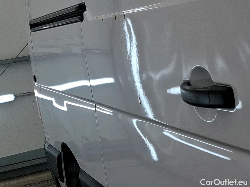  Renault  Master  III Fourgon L2H2 3 5 Grand Confort dCi #13