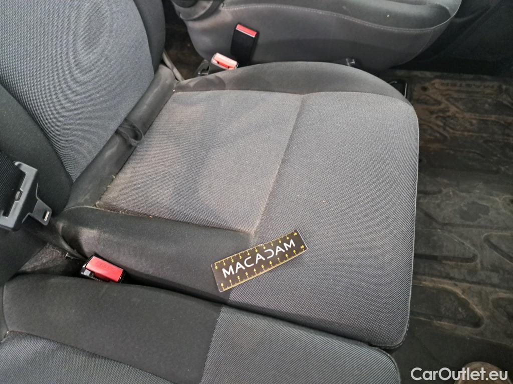  Renault  Master RENAULT  / 2019 / 4P / Fourgon tôlé CA Tr GCF F3500 L2H2 dCi 135 #61